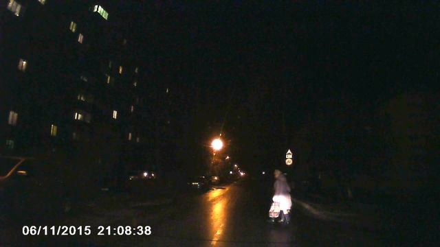 Вот из за таких пешеходов страдают другие! смотреть онлайн