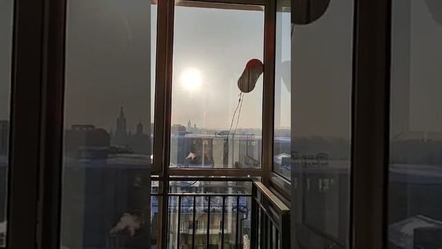 Робот-мойщик окон Даджет dBot W100 смотреть онлайн