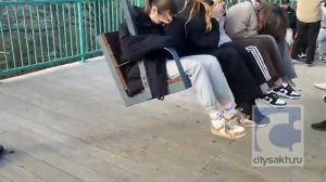 Дети пьют, курят и матерятся в самом центре Ноглик