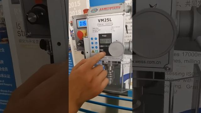 part 4. VM25L Fine feeding operation WEISS VM25L Brushless Drilling & Milling Machine смотреть онлайн