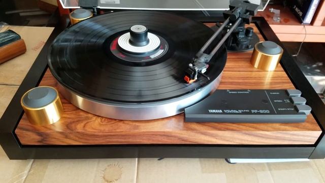 Yamaha PF-800. In one house since new. Comes with original box. Listed on Ebay. смотреть онлайн
