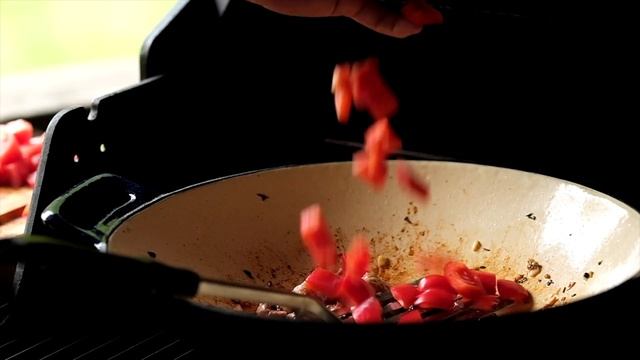 Cast Grilling Wok | Broil King | Do More With Your Grill смотреть онлайн