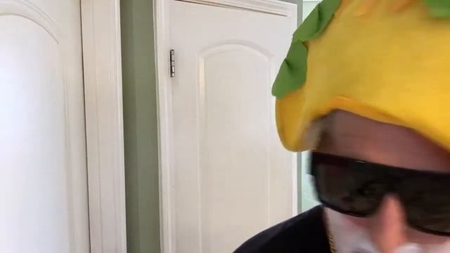 The Outlaw Razor From Executive Shaving . Co - Fine Accoutrements Italian Citrus Shave Soap смотреть онлайн