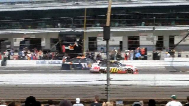 Brickyard 400 Pit Stop смотреть онлайн