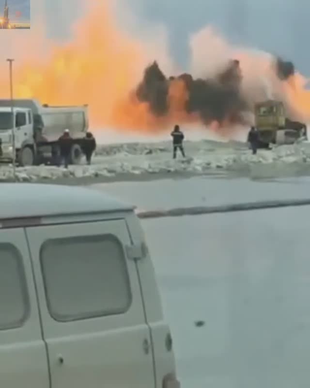 Борьба с огромным огненным грифоном🔥 смотреть онлайн