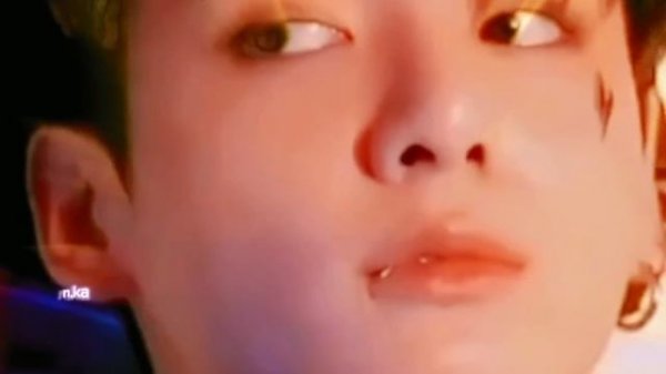 песня Чонгука на русском, очень красиво.