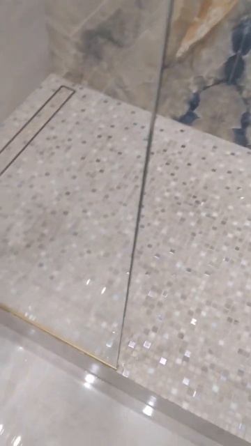 ДУШЕВАЯ ПЕРЕГОРОДКА WALK IN P008STB, ПРОФИЛЬ ЗОЛОТО МЕТАЛЛИК, ПРОЗРАЧНОЕ СТЕКЛО смотреть онлайн