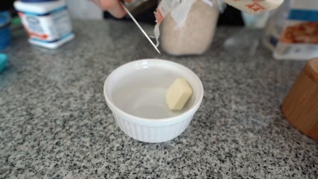 One Minute Keto Microwave Bread смотреть онлайн