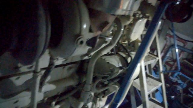 Cummins Marine KTA-19M3 650HP start engine смотреть онлайн