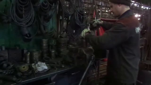 ЮУМЗ . 6000 т пресс. Слесарь может все . MAH 516. смотреть онлайн