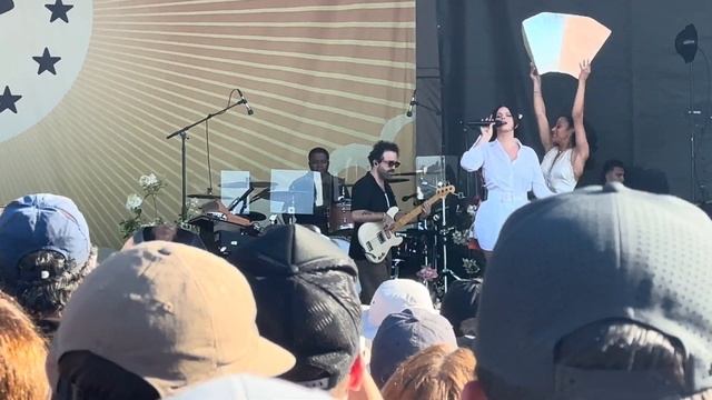 Lana Del Rey - Summertime Sadness - live at Newport Folk Festival 2023 смотреть онлайн