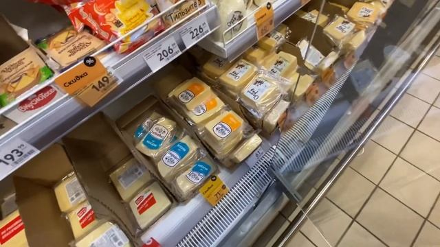 Семья в России💜Влог Запекаю окорочка в духовке! Зашли в Пятёрочку! Гуляем по Ростову! MARY MI Vlog смотреть онлайн