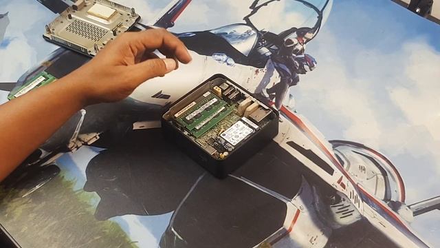 Intel NUC DC32171YE UPGRADE смотреть онлайн