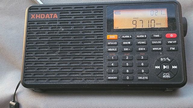 XHDATA D-109WB Shortwave Band Scan 0000 UTC With Comments Stations On The Air Received Telescopic