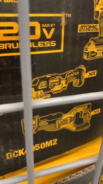 Dewalt Clearance Combo Kit at Homedepot смотреть онлайн