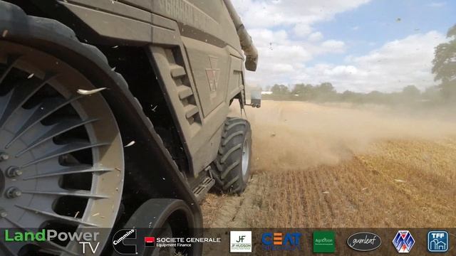Massey Ferguson Ideal 8T Combine Harvester: CUSTOMER REVIEW смотреть онлайн