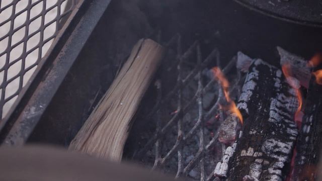 How to Start and Maintain a Fire in an Offset Smoker | Tips & Techniques by All Things Barbecue смотреть онлайн