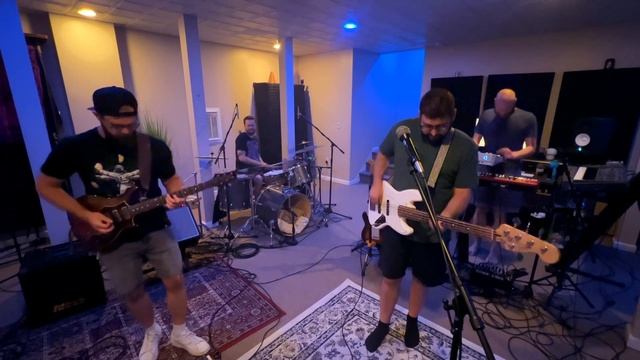 The Strokes - Reptilia (Cover by Mission Control) смотреть онлайн
