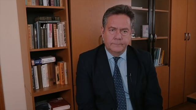 Пять вопросов Платошкину смотреть онлайн