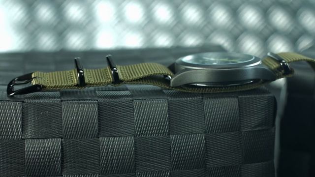 NC7259 - MONTRE SOLAIRE STYLE MILITAIRE смотреть онлайн
