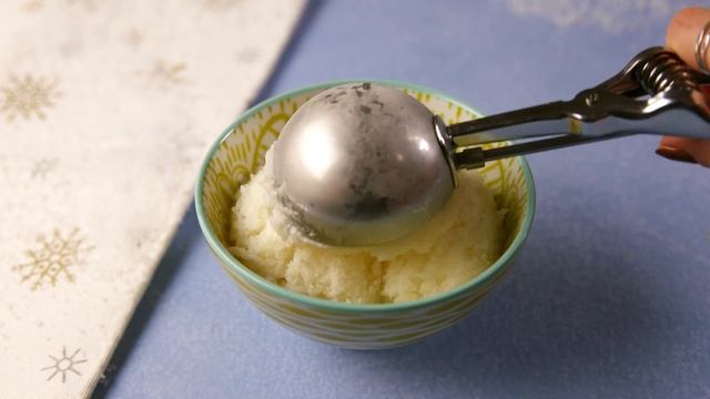 Snow Ice Cream | Delish Kids смотреть онлайн