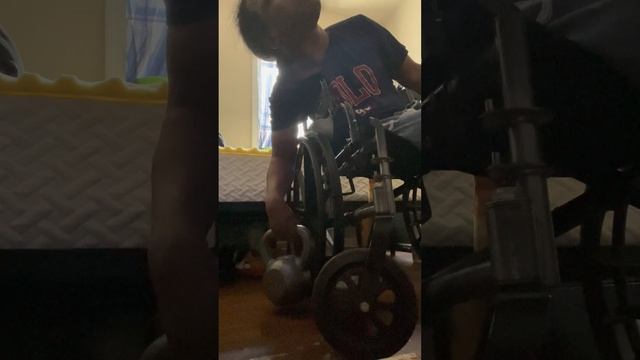 105 Sets of Curls (30 Pound Weight) смотреть онлайн