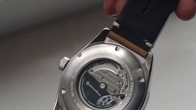 Closer look at the Croft Automatic Azure | #spinnaker #croft #automatic смотреть онлайн