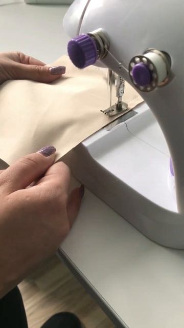 Швейная машинка компактная Mini Sewing Machine SM-202A (Портняжка) с подсветкой 🪡 смотреть онлайн