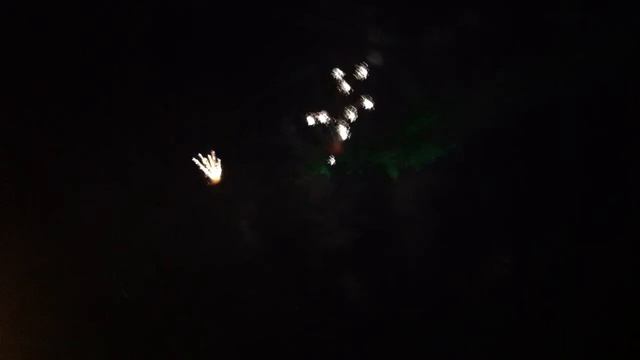 Салют. Симферополь. смотреть онлайн