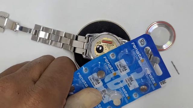 How To Change Battery TISSOT Watch, Model T112210A смотреть онлайн
