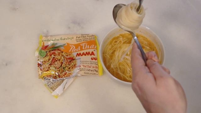Ramen Review | Mama Noodles | Pad Thai смотреть онлайн