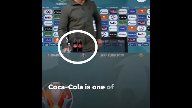 Cristiano Ronaldo's water gesture cost Coca-Cola billions | USA TODAY смотреть онлайн
