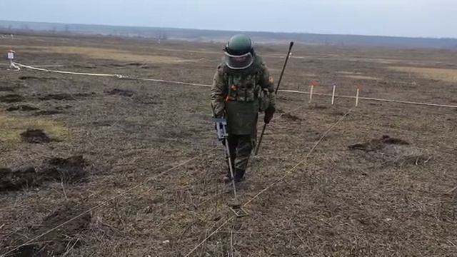 Поиск мин металлоискателем Альфамарин 5000. смотреть онлайн