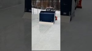 Прицепной лёдозаливочный комбайн ЛЁД 200. Прицеп в работе, видео от заказчика.