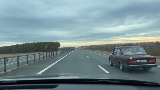 Автопутешествие из Москвы в Волгоград. Вкусный борщ в придорожном кафе. смотреть онлайн