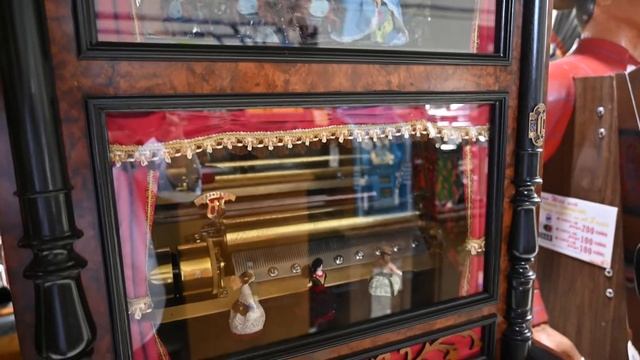 KRIJNEN - Lot 1112 REPLICA SWISS STATION BOX WITH MERRY GO ROUND смотреть онлайн