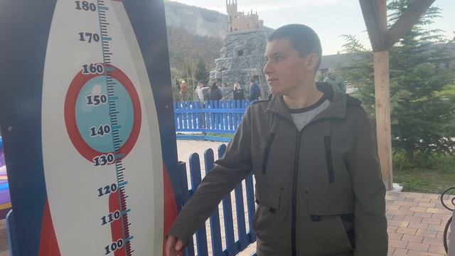 Семейная прогулка в теплый денек. Крым кроликопарк