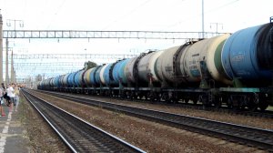 Железнодорожные цистерны на станции Шарья