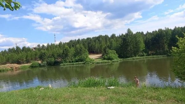 КУПАЮСЬ В РЕЧКЕ