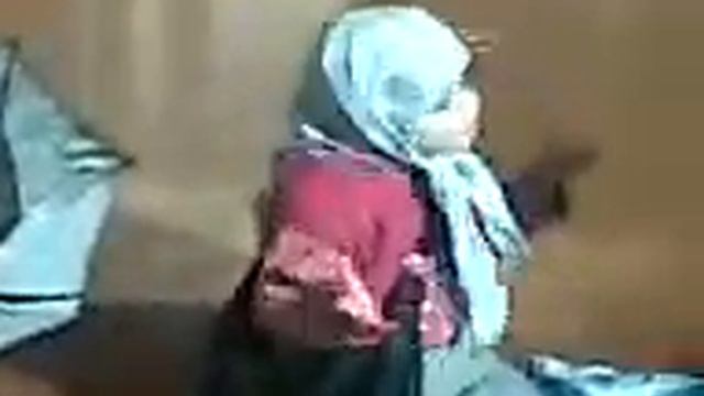 САМОЕ ИНТЕРЕСНОЕ ВИДЕО.МАЛЕНЬКАЯ ХАДИДЖА УЧИТСЯ К МОЛИТВЕ НАМАЗА. смотреть онлайн