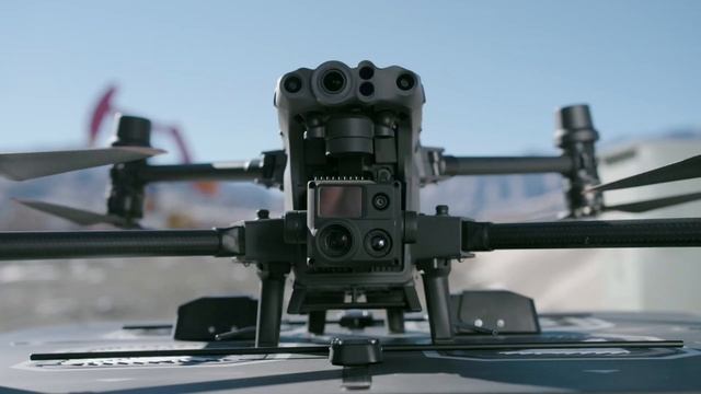 DJI DOCK遠隔からの飛行プログラムで操作する自律型ドローンドック смотреть онлайн