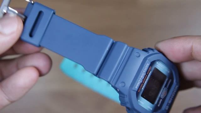 CASIO G-SHOCK DW-5600CC-2 SPECIAL COLOR - UNBOXING смотреть онлайн