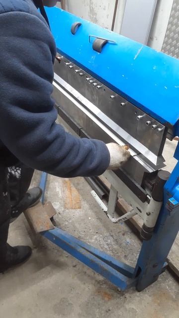 листогиб 1250 х 3 S METALLMASTER смотреть онлайн