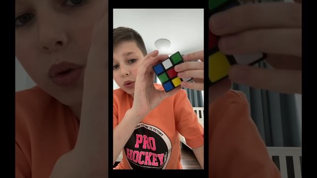 Как научиться собирать Кубик Рубика? Часть 1 *Я вернулся* смотреть онлайн