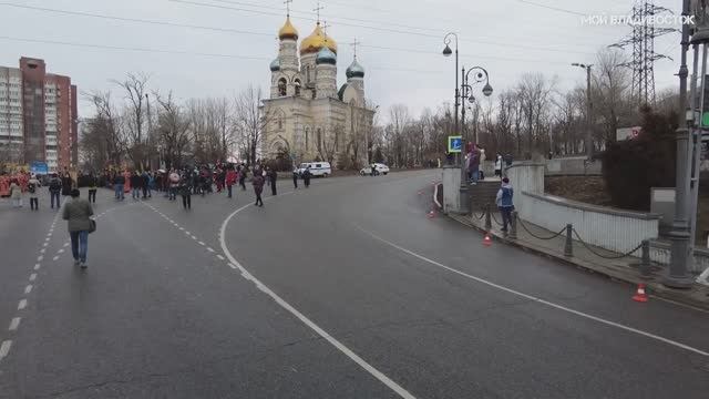 Владивосток,Пасха перед Крестным ходом 16 апреля 2023. смотреть онлайн