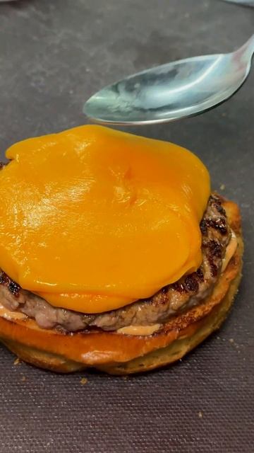 Бургер мясника🔥 #shorts #бургер смотреть онлайн