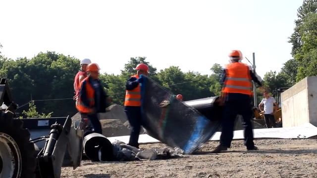 У Оситняжці почали ремонтувати міст, який з’єднує Олександрівський і Кропивницький райони смотреть онлайн