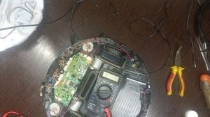 Робот пылесос Ilive v4, пищит на зарядке. Не заряжается.