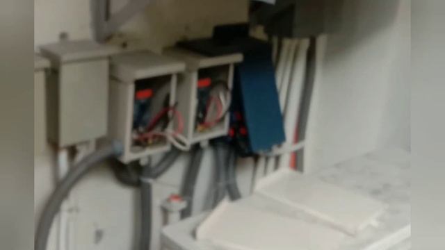 DAIKIN VRV U4 ANG ERROR SA MGA INDOOR UNIT NYA, ANO KAYA ANG NAGING PROBLEMA смотреть онлайн