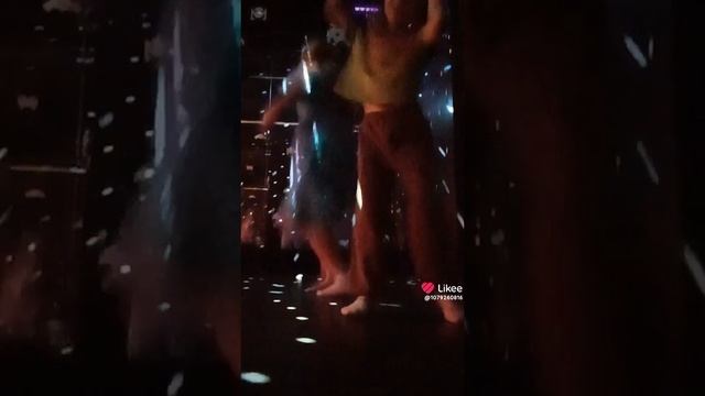 Тусовка 🥳 смотреть онлайн